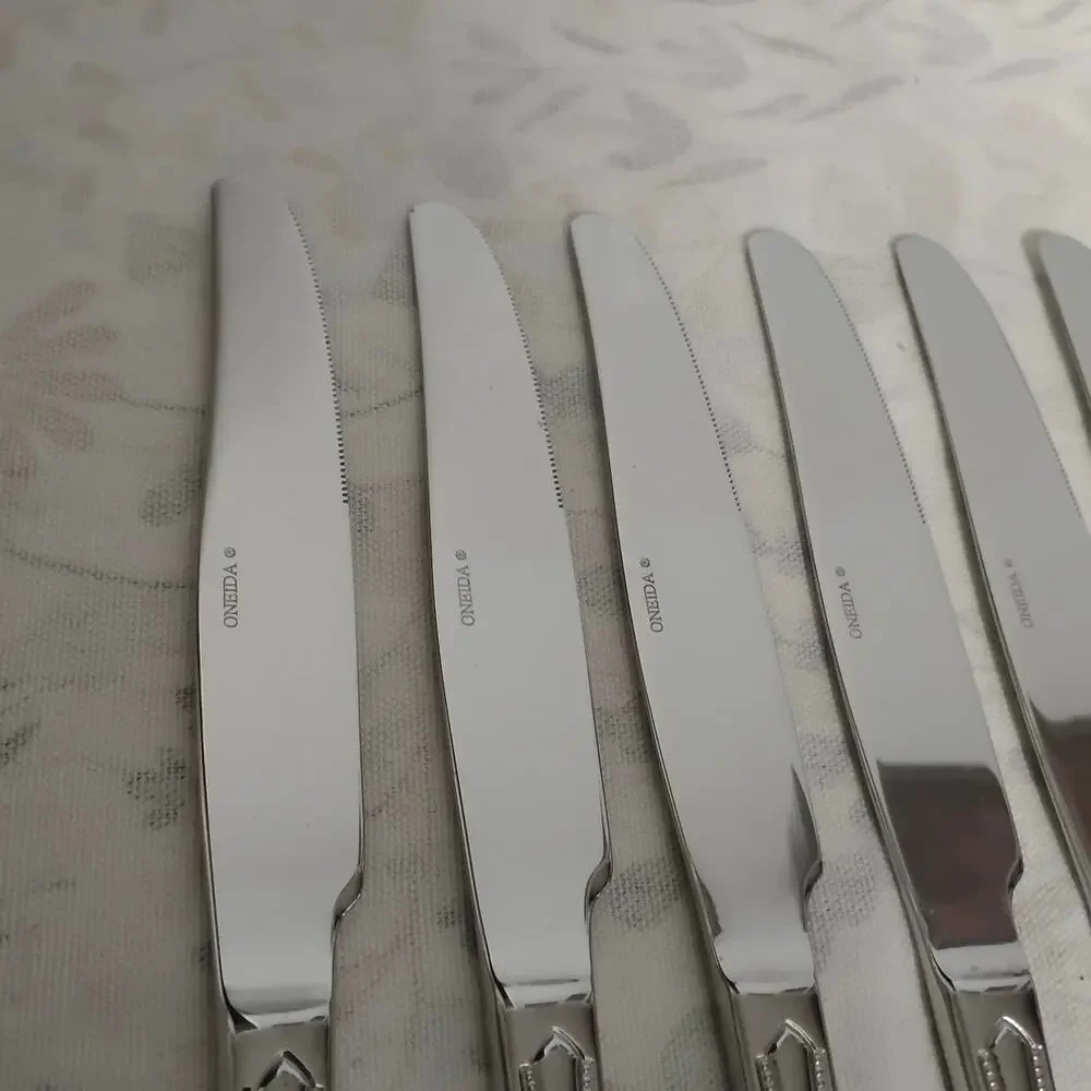 6 Oneida Countess Stainless Glossy Dinner Knives Beaded